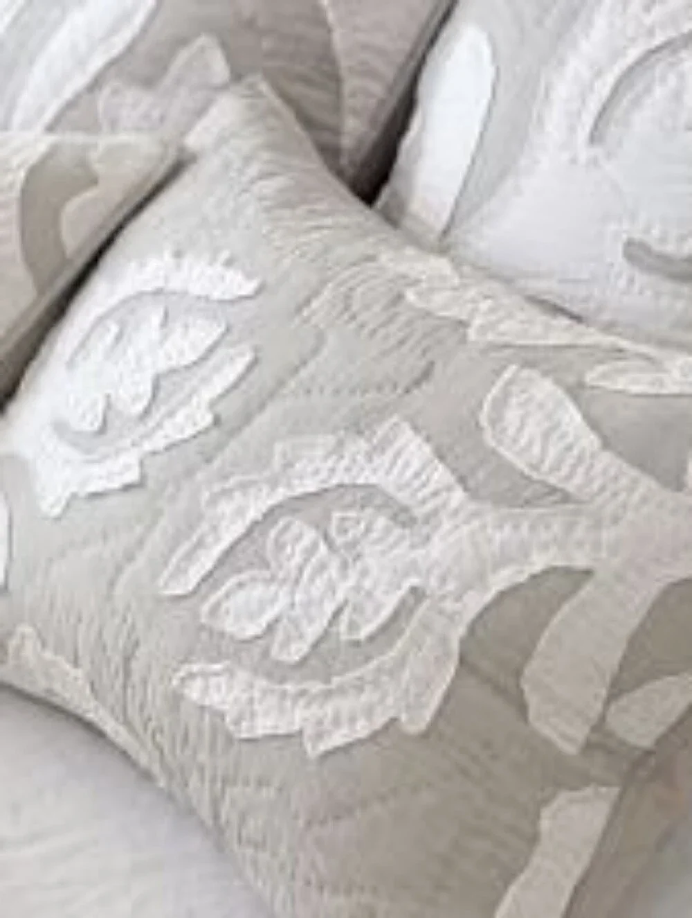 Pottery Barn Ohana Handcrafted Cotton Quilted Sham 2 Pillow Cases 36